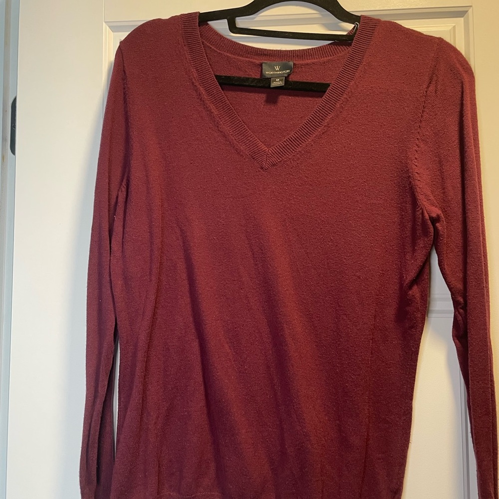 Worthington maroon sweater size M, smoke free and pet free home